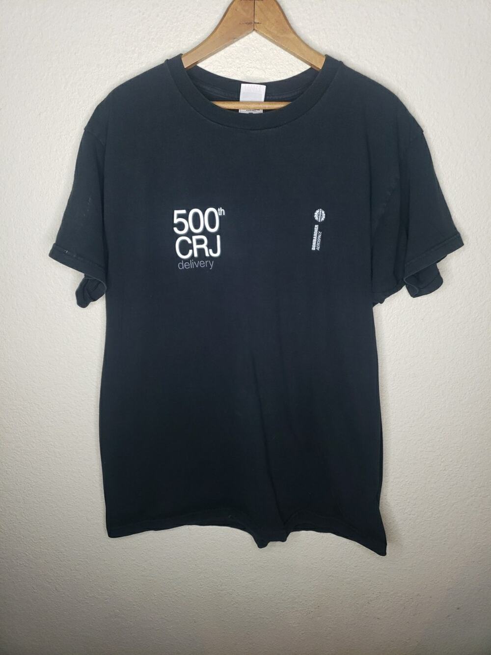 VTG 2001 Bombardier CRJ 500th Delivered TShirt Plane Jet Aviation Graphic Tee XL